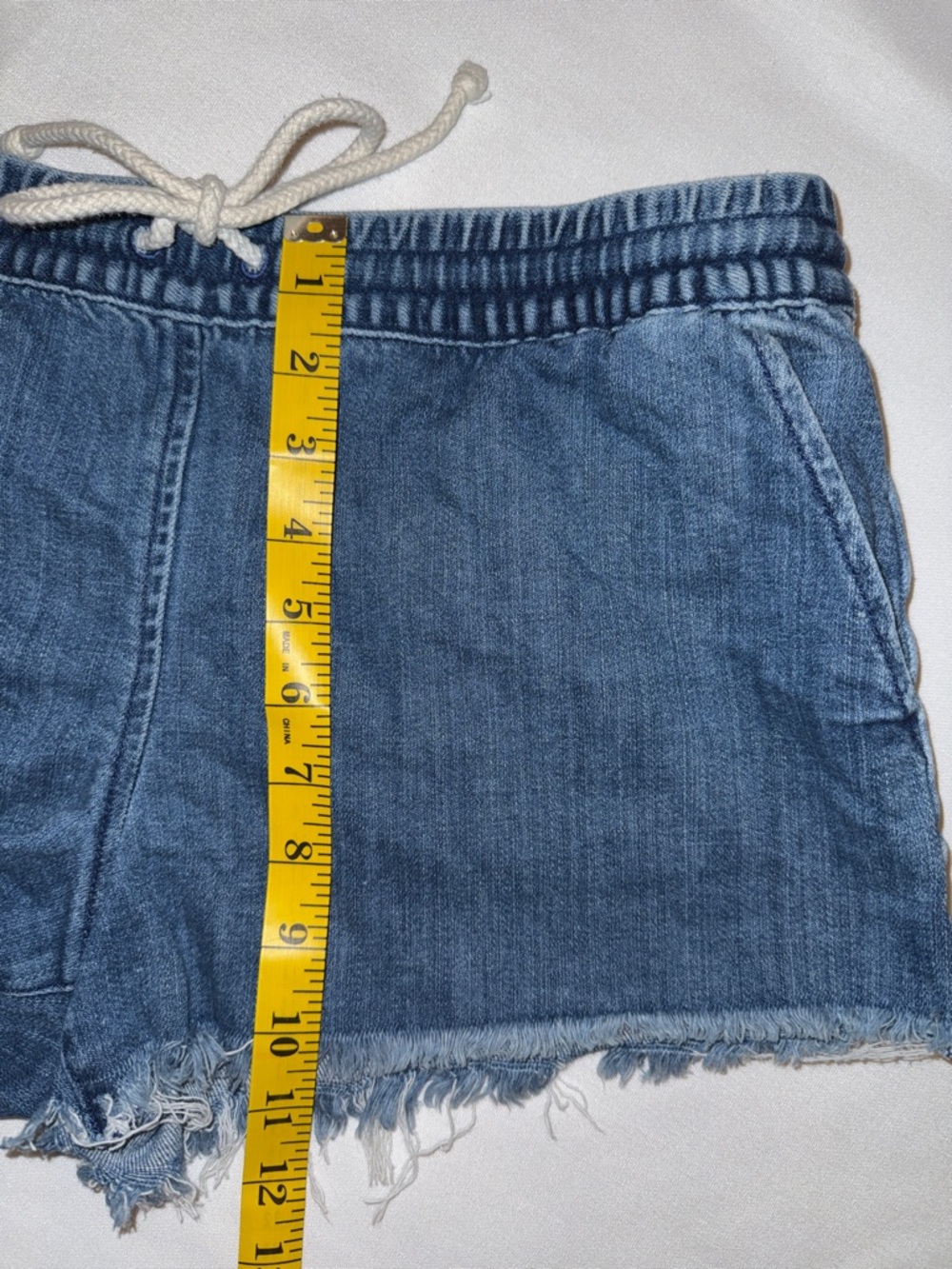 aerie Denim Frayed Drawstring Shorts • Blue • Size Medium EUC - Picture 7 of 11